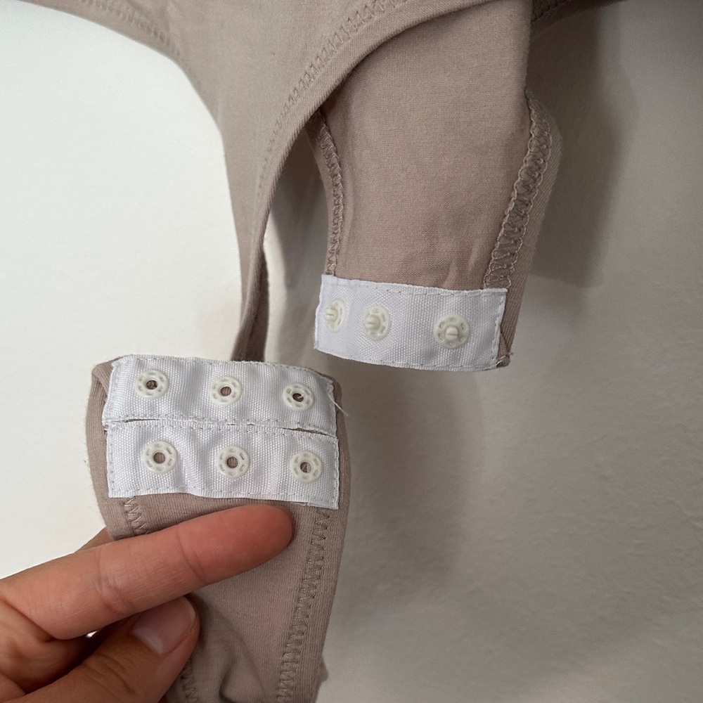 [Madewell] Long Sleeve V-Neck Bodysuit - Picture 5 of 5